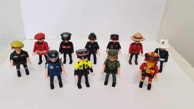 GRUPO PLAYMOBIL POLICIAS Y EMERGENCIAS 