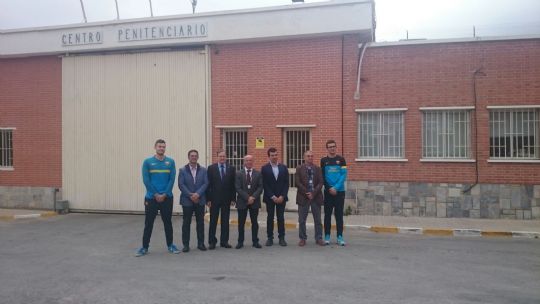 LA FUNDACIN DEL FC BARCELONA VISITA EL CENTRO PENITENCIARIO MURCIA I