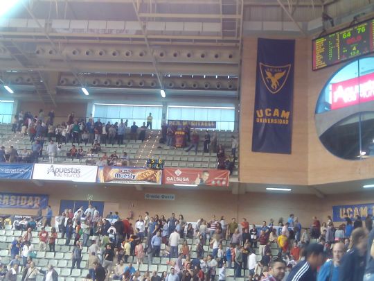 VARIAS PEAS BARCELONISTAS DE LA REGIN APOYAN AL FC BARCELONA DE BASKET EN SU PARTIDO CONTRA UCAM MURCIA