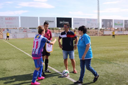 EL CLUB LORCA FMINAS REALIZA UN RECONOCIMIENTO A LA PEA BARCELONISTA DE TOTANA