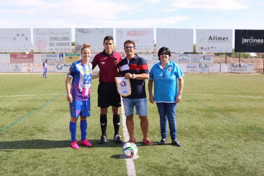 EL CLUB LORCA FMINAS REALIZA UN RECONOCIMIENTO A LA PEA BARCELONISTA DE TOTANA