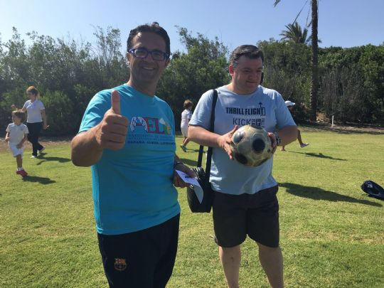 LA PEA BARCELONISTA DE TOTANA PARTICIPA EN EL TORNEO DE FUTGOLF QUE ORGANIZA JUAN MANUEL ASENSI