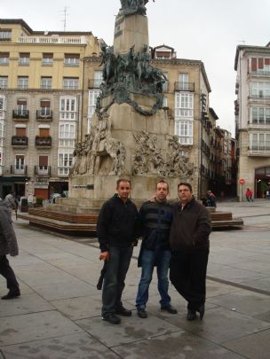 LA PB TOTANA VISITA VITORIA-GASTEIZ Y LA PB EUSKOBARA.