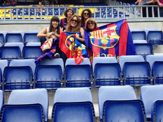 CASI 30 PEISTAS Y AFICIONADOS VIAJAN A BARCELONA AL PARTIDO FC BARCELONA - ATH. BILBAO