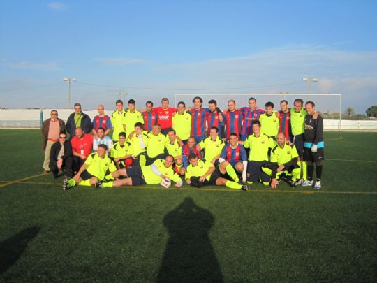 LA PB TOTANA GANA EL I TORNEO DE NAVIDAD DE FUTBOL 7 INTERPEAS JUGADO EN ROLDAN