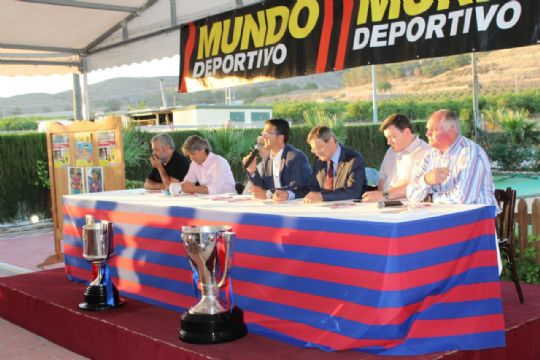 LA PB TOTANA ESTUVO PRESENTE EN EL ACTO ORGANIZADO POR MUNDO DEPORTIVO Y LA FEDERACIN DE PEAS BARCELONISTAS DE LA REGIN DE MURCIA 