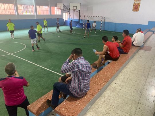 La Escuela de Ftbol de la Pea Barcelonista de Totana en el Centro Penitenciario de Murcia ayuda a 50 personas privadas de libertad a mejorar sus hbitos saludables a travs del deporte