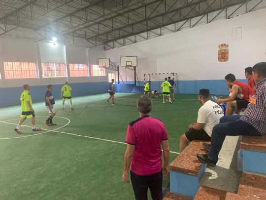 La Escuela de Ftbol de la Pea Barcelonista de Totana en el Centro Penitenciario de Murcia ayuda a 50 personas privadas de libertad a mejorar sus hbitos saludables a travs del deporte