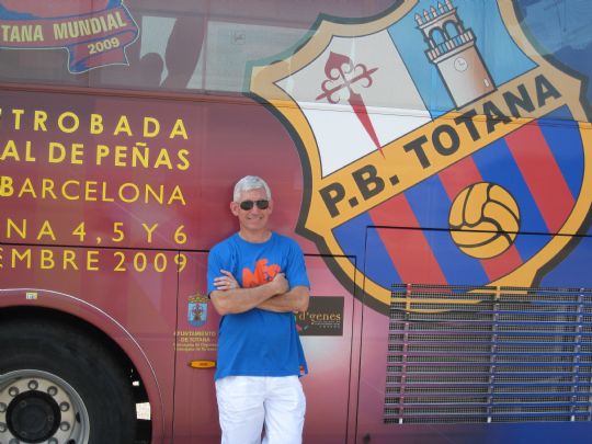 LA PEA BARCELONISTA DE LOS ANGELES (CALIFORNIA) CON EL AUTOBUS SOLIDARIO 