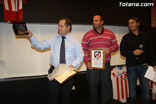 LA PEA BARCELONISTA DE TOTANA PRESENTE EN EL XV ANIVERSARIO DE LA PEA ATLTICO DE MADRID DE TOTANA 