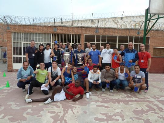 EL TRIPLETE VISITA EL CENTRO PENITENCIARIO DE MURCIA 