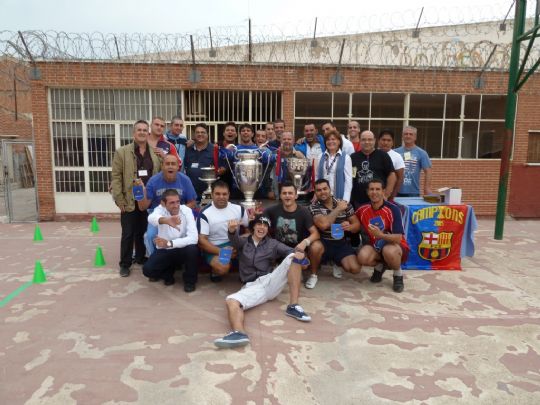 EL TRIPLETE VISITA EL CENTRO PENITENCIARIO DE MURCIA 