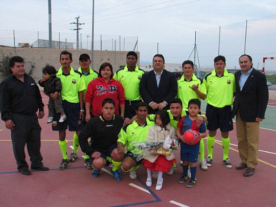 LA PB TOTANA SPONSOR OFICIAL DEL EQUIPO DE LA ASOCIACION LATINOAMERICANA DE INMIGRANTES UNIDOS EN EL 8 CAMPEONATO DE FUTBOL INDOOR.