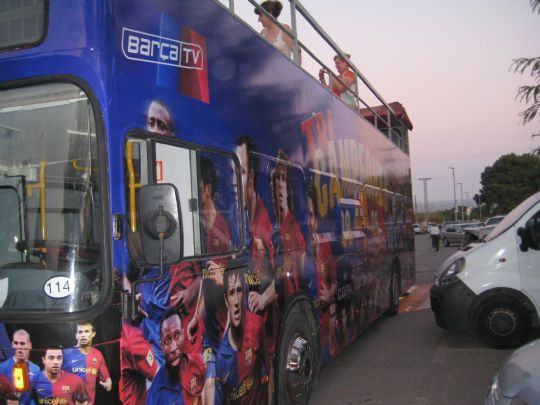 EL AUTOBUS DEL TRIPLETE SE PASEA POR LA REGION DE MURCIA