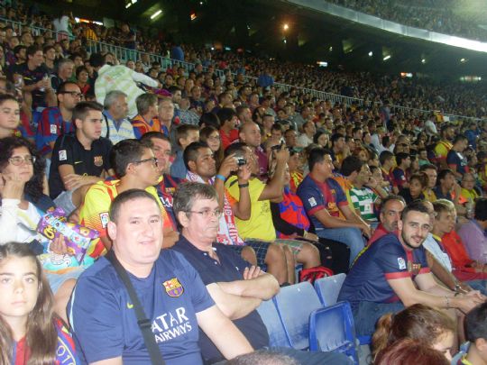 LA PEA BARCELONISTA DE TOTANA ESTUVO PRESENTE EN LA FINAL DE LA SUPERCOPA