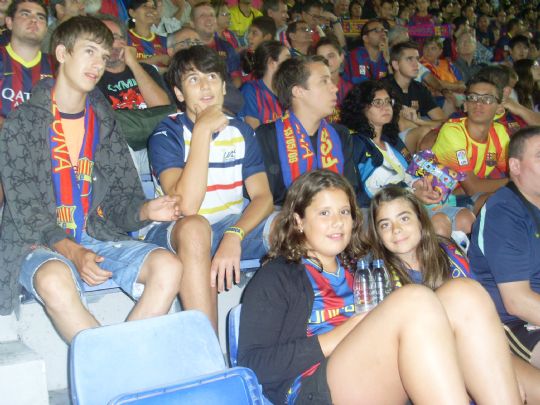 LA PEA BARCELONISTA DE TOTANA ESTUVO PRESENTE EN LA FINAL DE LA SUPERCOPA