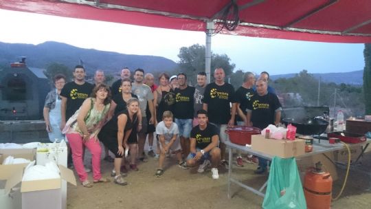 UN AO MS, LA PEA BARCELONISTA DE TOTANA COLABORA CON LAS FIESTAS DE LA PALOMA 